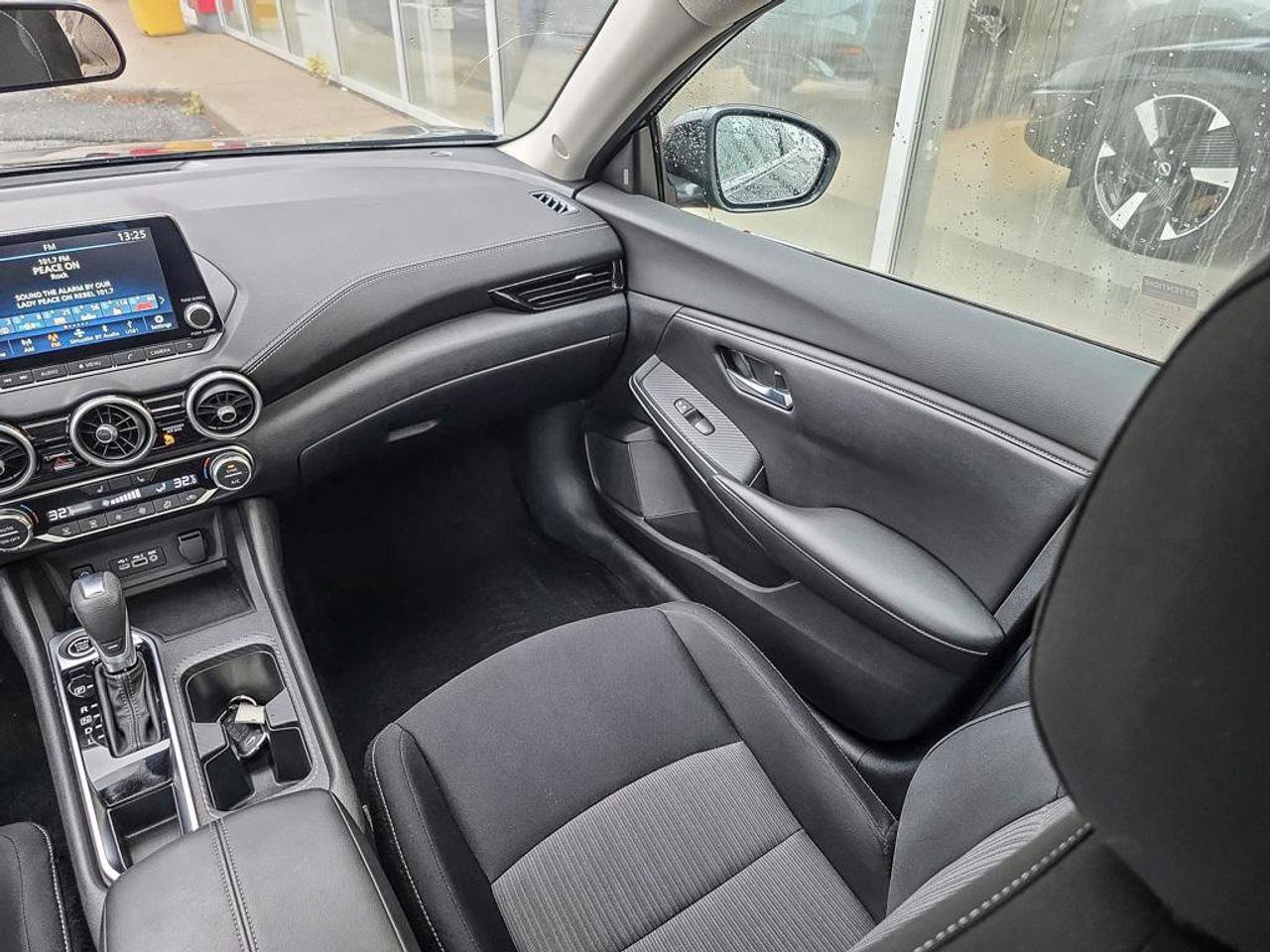 2024 Nissan Sentra SV Photo