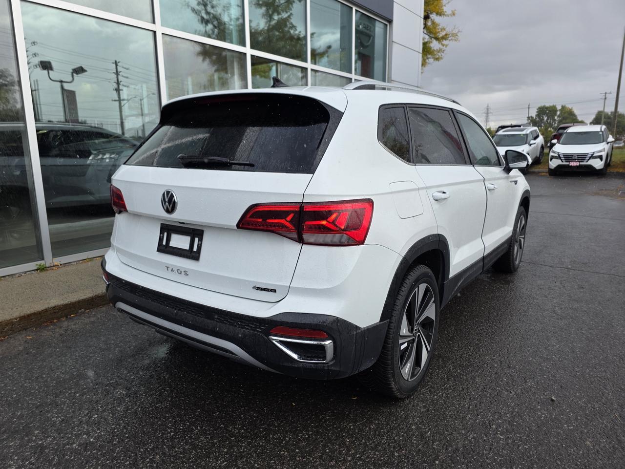 2024 Volkswagen Taos Comfortline 4MOTION | Apple Car Play | Android Auto | Photo