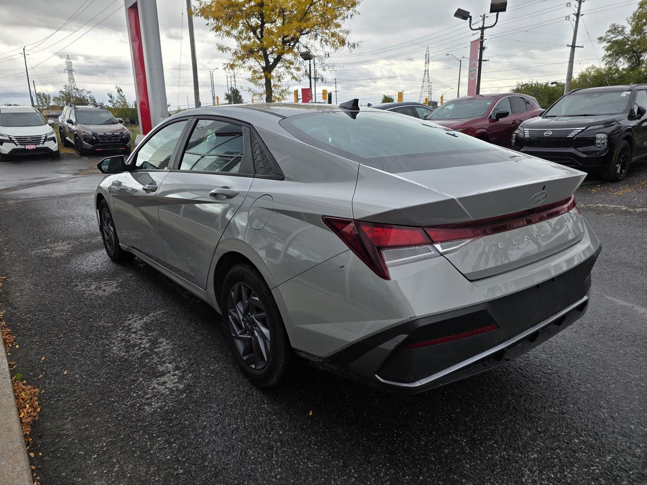 2024 Hyundai Elantra Preferred | Apple Car Play | Android Auto | Heated Seats | Photo