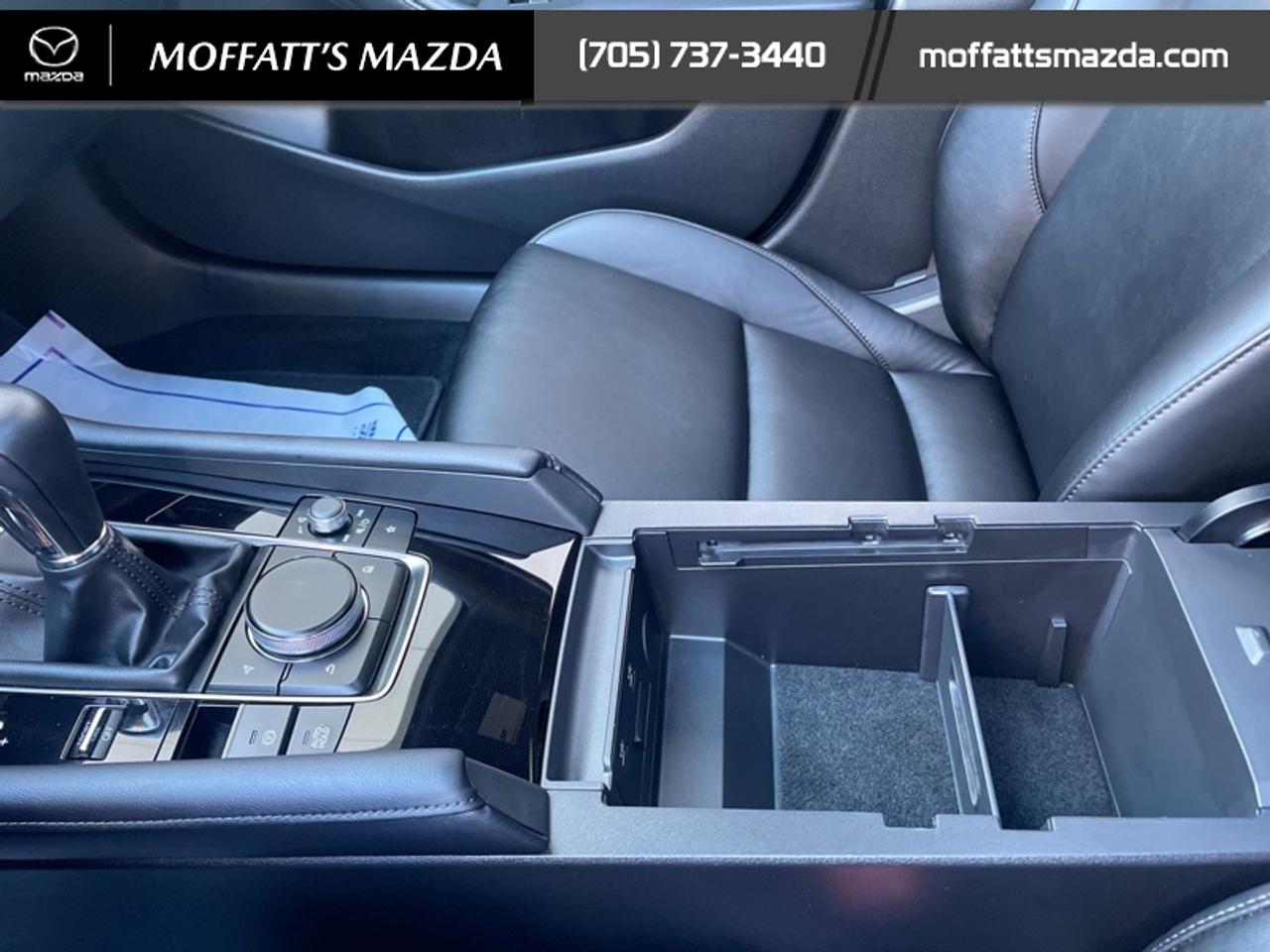 2025 Mazda Mazda3 Sport GS Photo