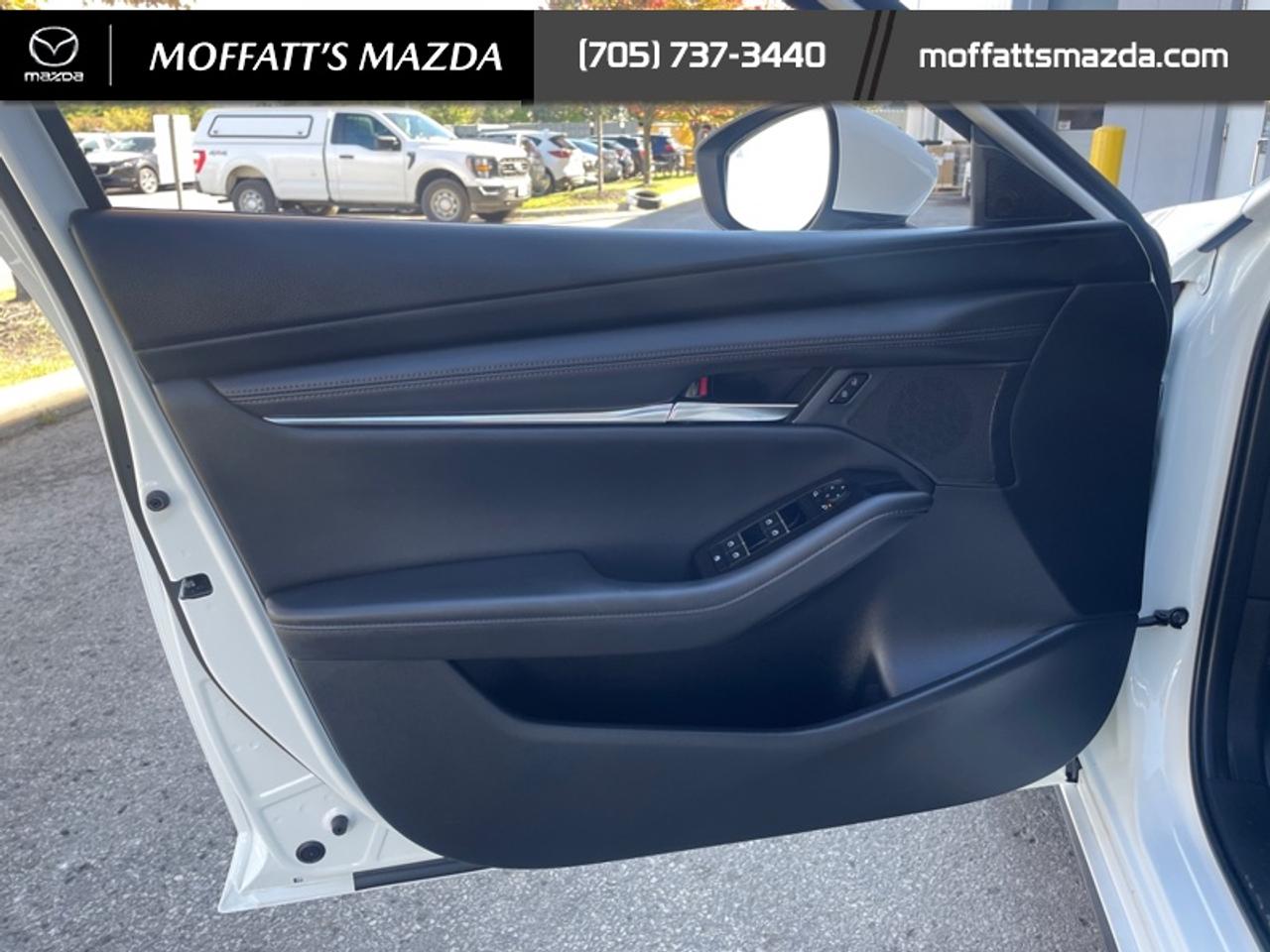 2025 Mazda Mazda3 Sport GS Photo