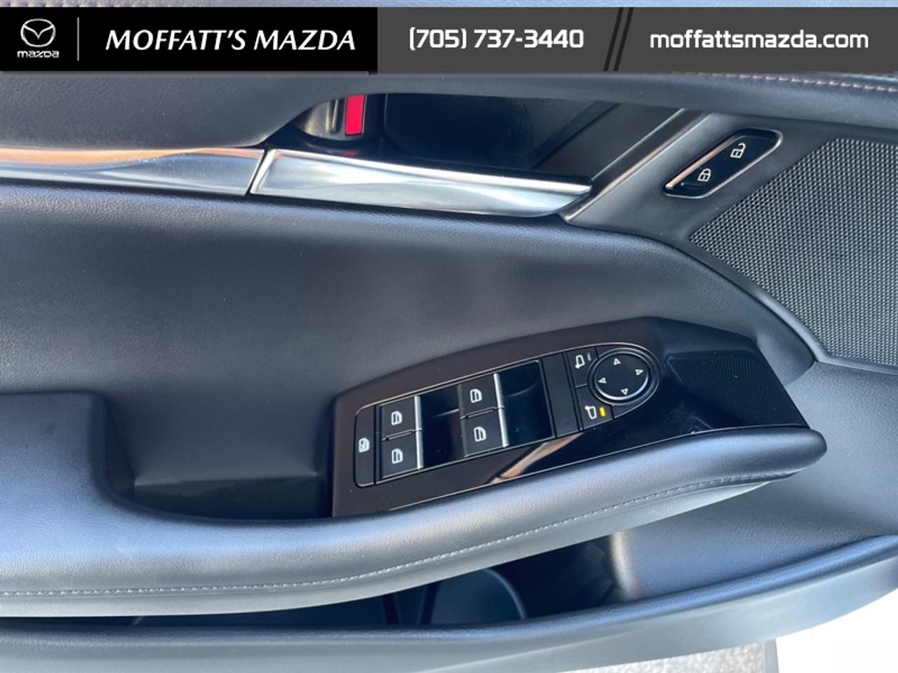 2025 Mazda Mazda3 Sport GS Photo