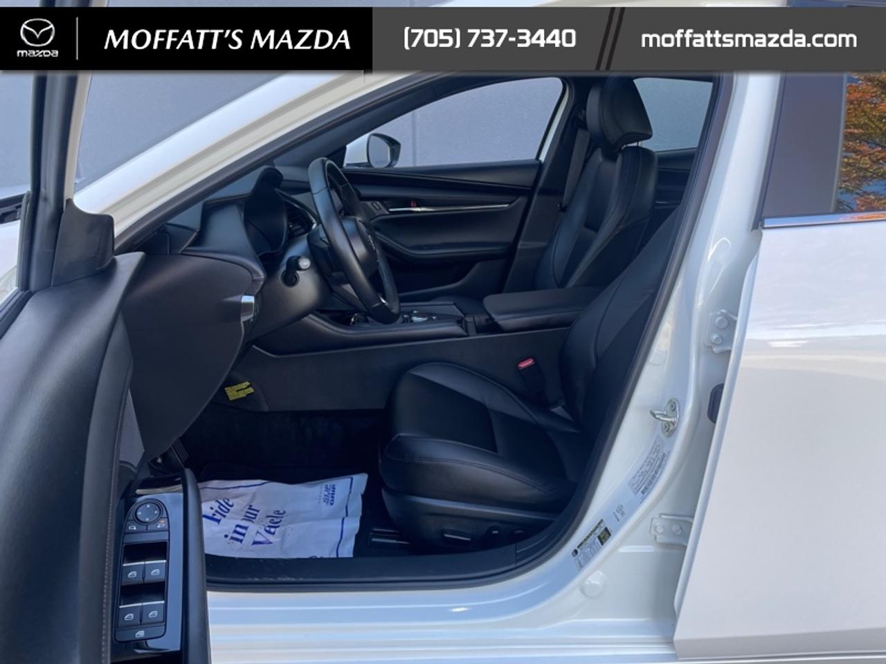 2025 Mazda Mazda3 Sport GS Photo