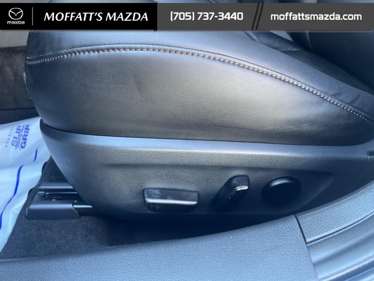 2025 Mazda Mazda3 Sport GS Photo