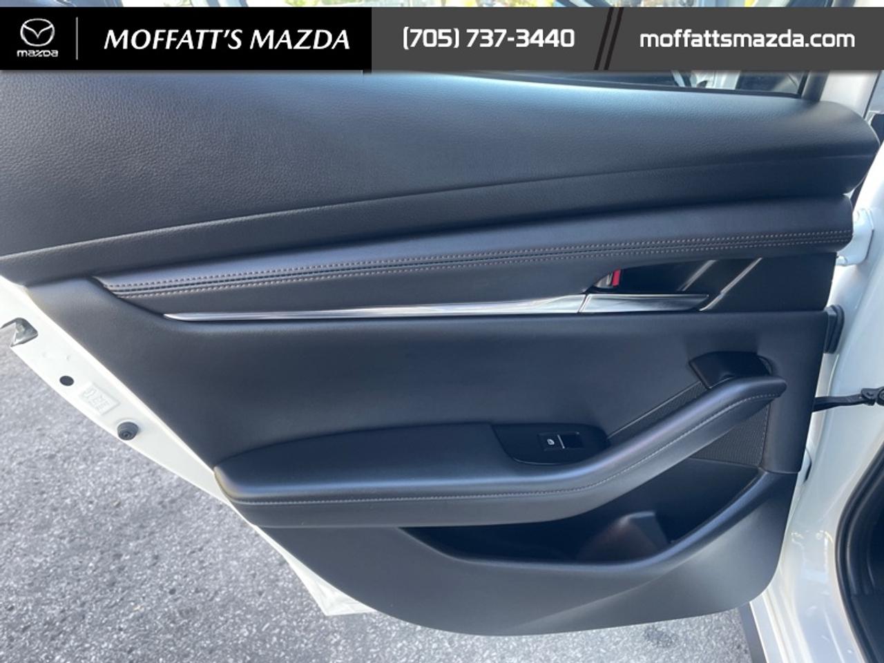 2025 Mazda Mazda3 Sport GS Photo
