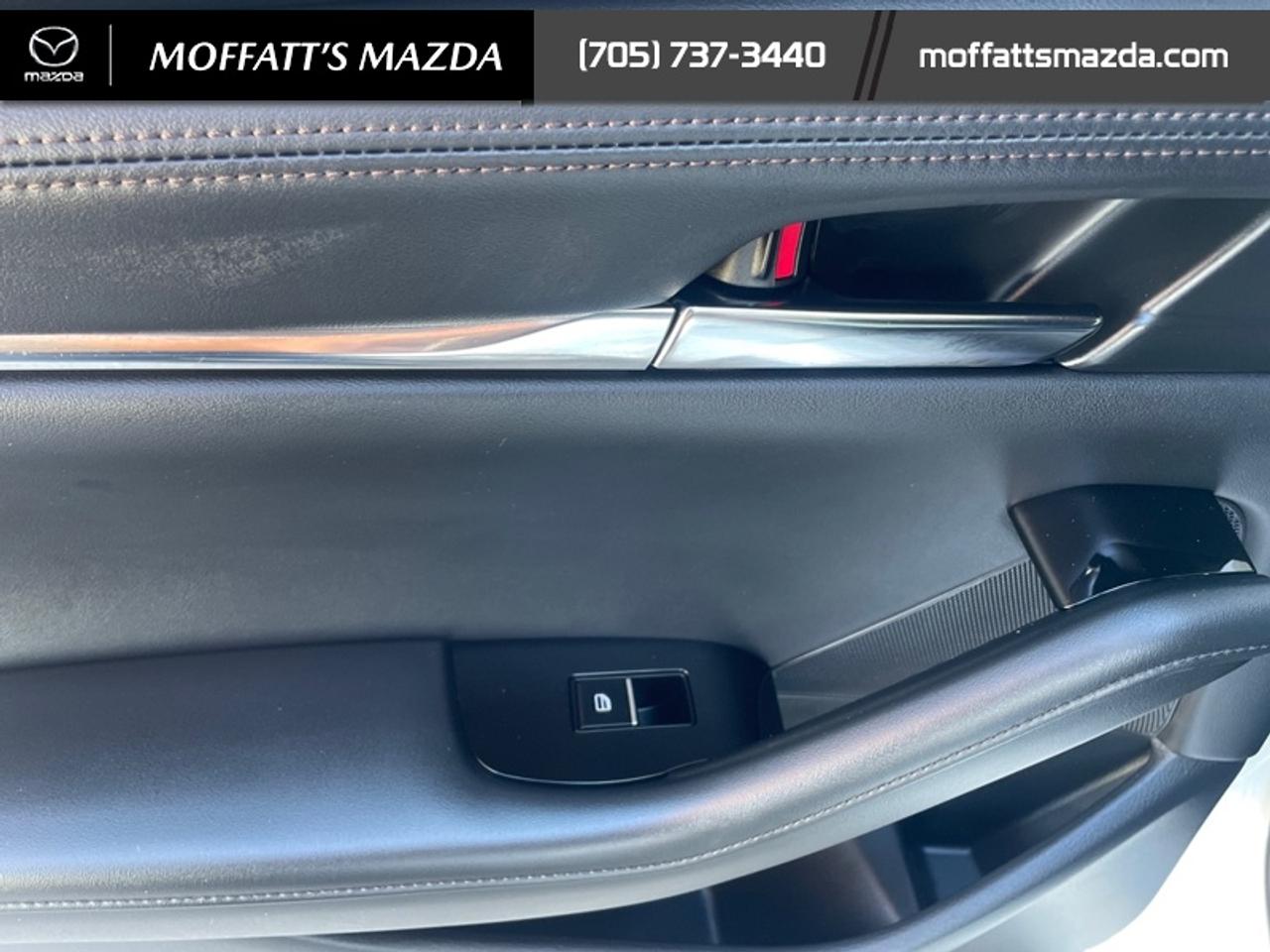 2025 Mazda Mazda3 Sport GS Photo