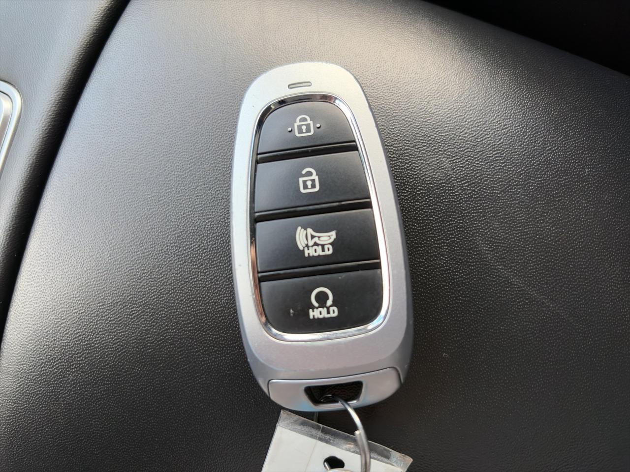 2023 Hyundai Santa Fe Preferred AWD w/ Trend Package | Panoramic Sunroof | Heated Steering Wheel | Lane Keeping Assist Photo