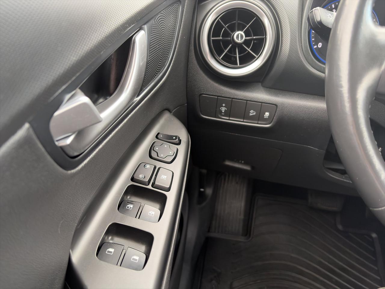 2022 Hyundai KONA Preferred | Heated Seats & Wheel | Sunroof | | Adaptive Cruise Control | Remote Engine Start | Photo