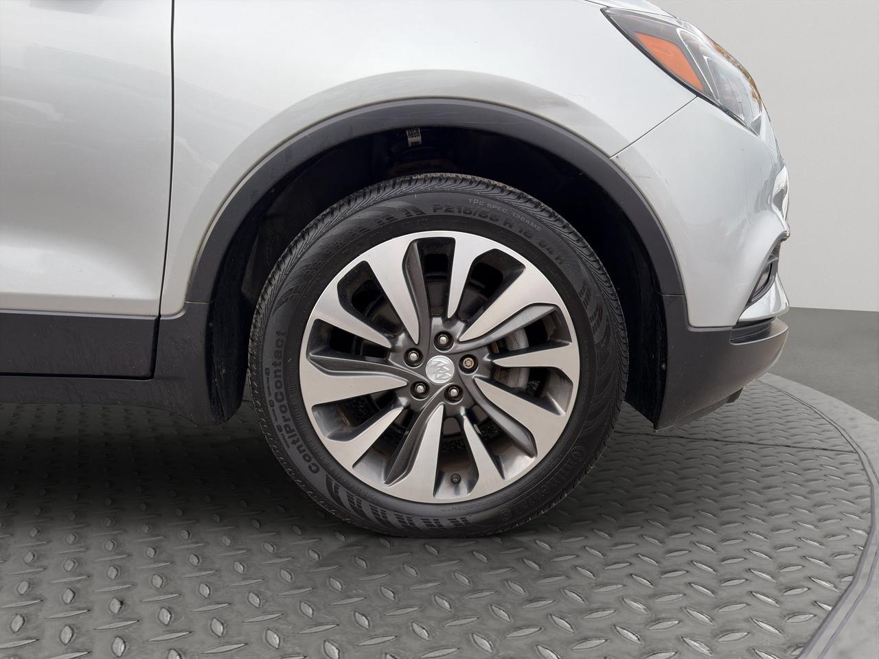 2018 Buick Encore Essence | Cross-Traffic Alert | Blind Spot Monitor | Navigation System | Cruise Control Photo1