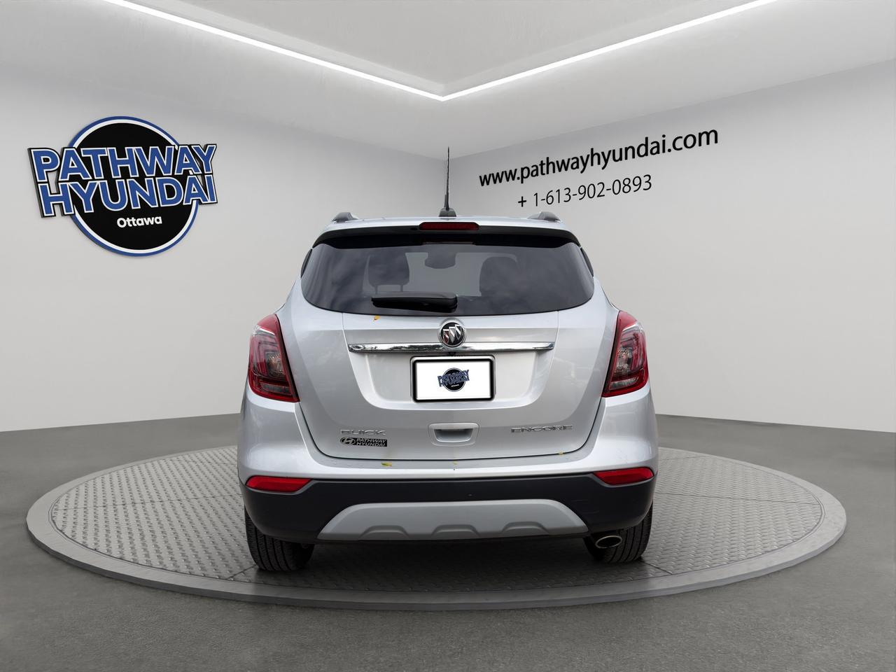 2018 Buick Encore Essence | Cross-Traffic Alert | Blind Spot Monitor | Navigation System | Cruise Control Photo4