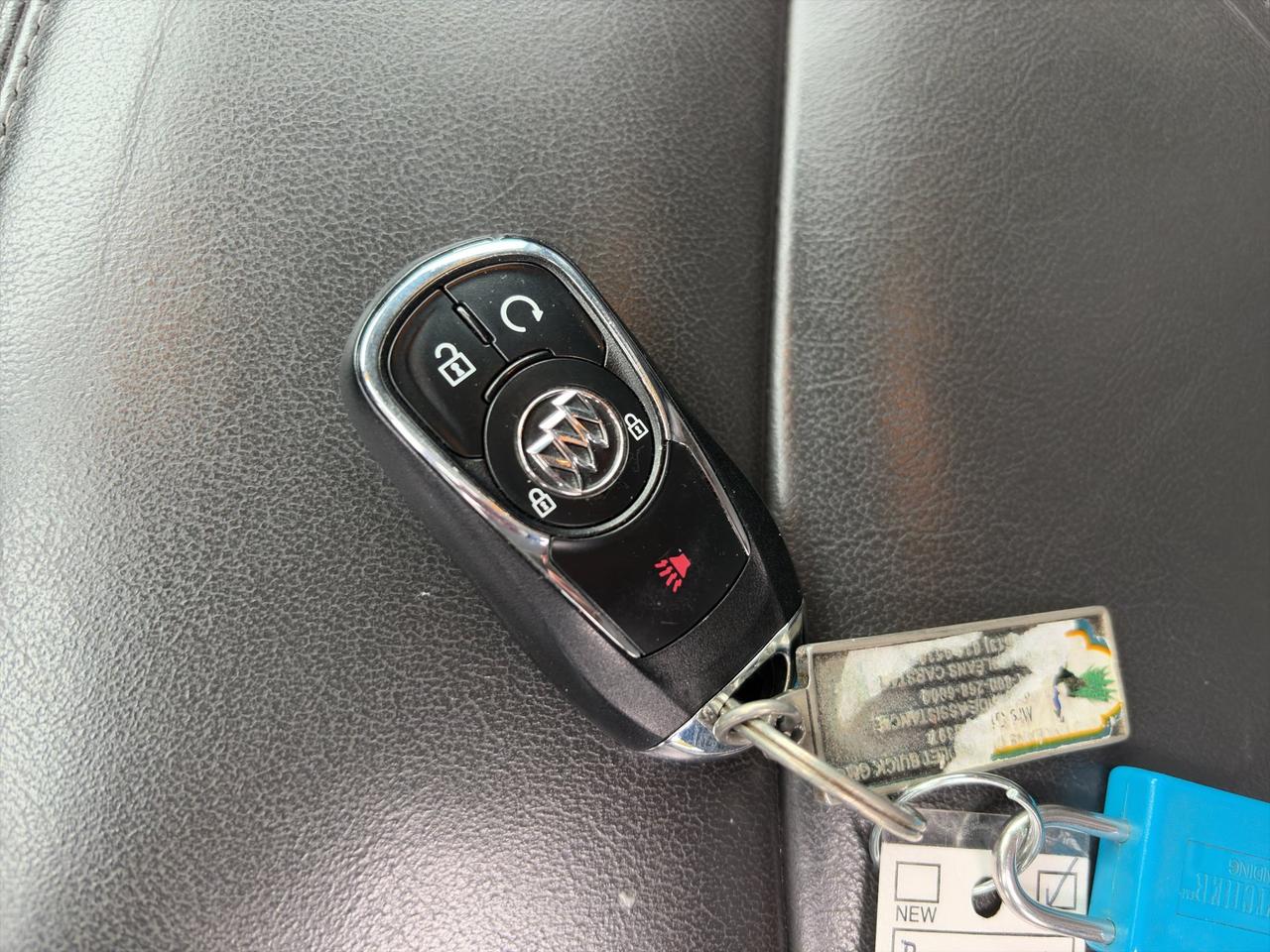 2018 Buick Encore Essence | Cross-Traffic Alert | Blind Spot Monitor | Navigation System | Cruise Control Photo