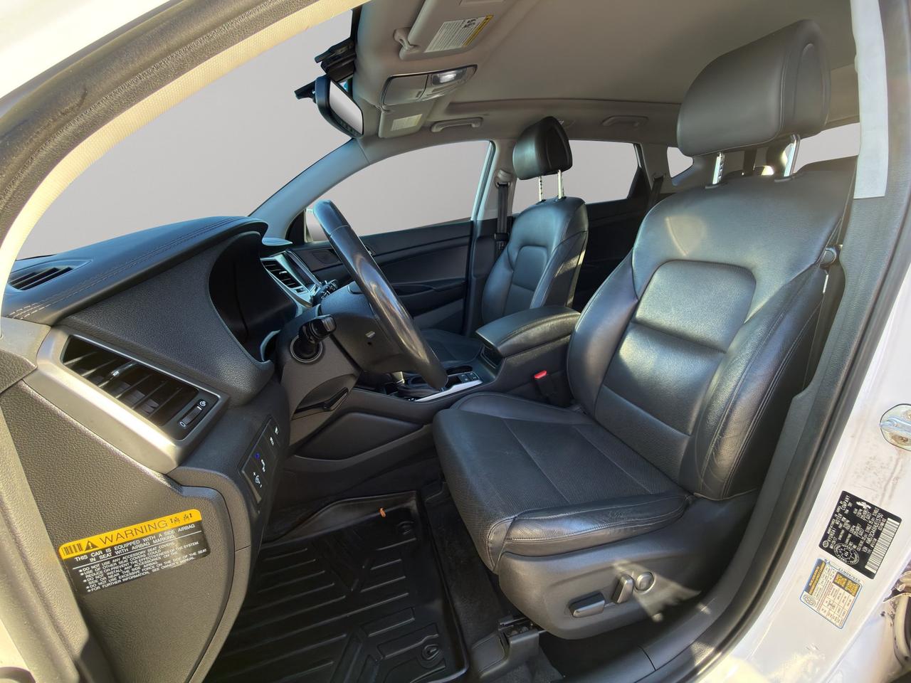 2017 Hyundai Tucson Luxury | Blind Sport Monitor | Rear Parking Aid | Cross-Traffic Alert | Keyless Entry Photo