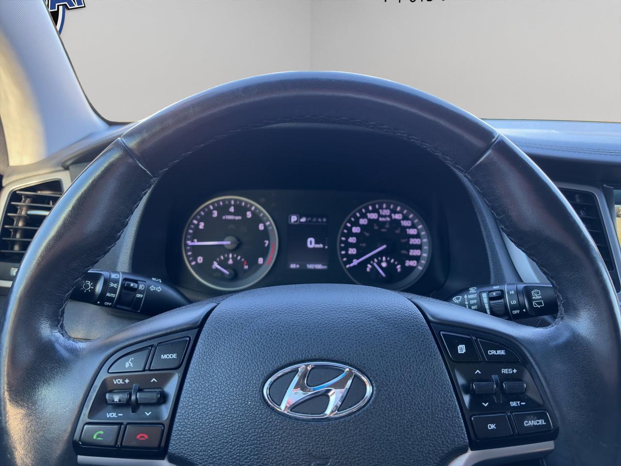2017 Hyundai Tucson Luxury | Blind Sport Monitor | Rear Parking Aid | Cross-Traffic Alert | Keyless Entry Photo