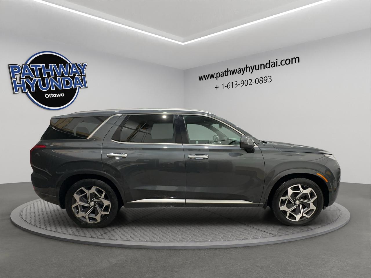 2022 Hyundai PALISADE Ultimate Calligraphy | Blind Spot Monitor | Lane Departure Warning | Adaptive Cruise Control | Photo2