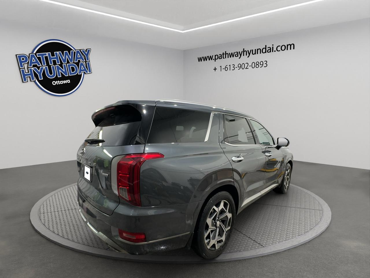 2022 Hyundai PALISADE Ultimate Calligraphy | Blind Spot Monitor | Lane Departure Warning | Adaptive Cruise Control | Photo3