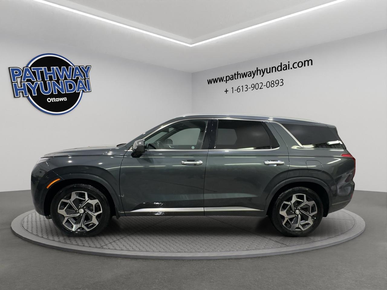 2022 Hyundai PALISADE Ultimate Calligraphy | Blind Spot Monitor | Lane Departure Warning | Adaptive Cruise Control | Photo