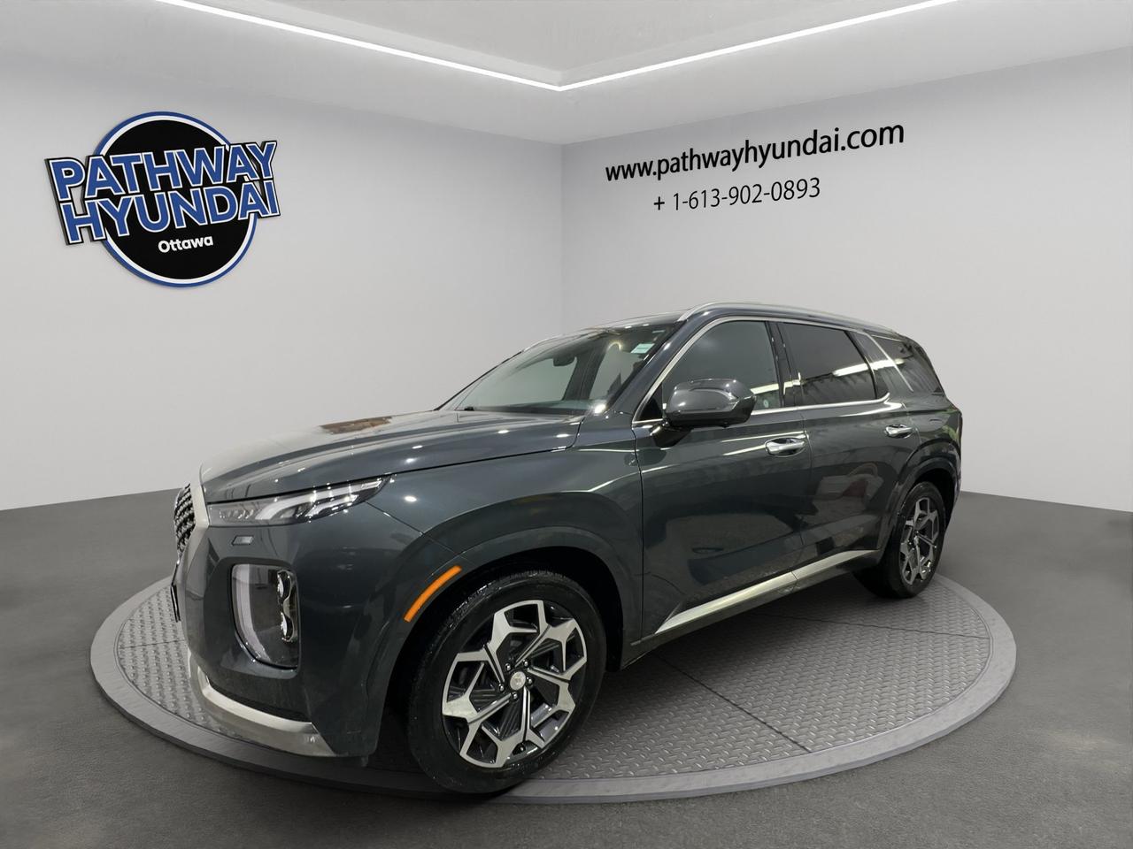 2022 Hyundai PALISADE Ultimate Calligraphy | Blind Spot Monitor | Lane Departure Warning | Adaptive Cruise Control | Photo