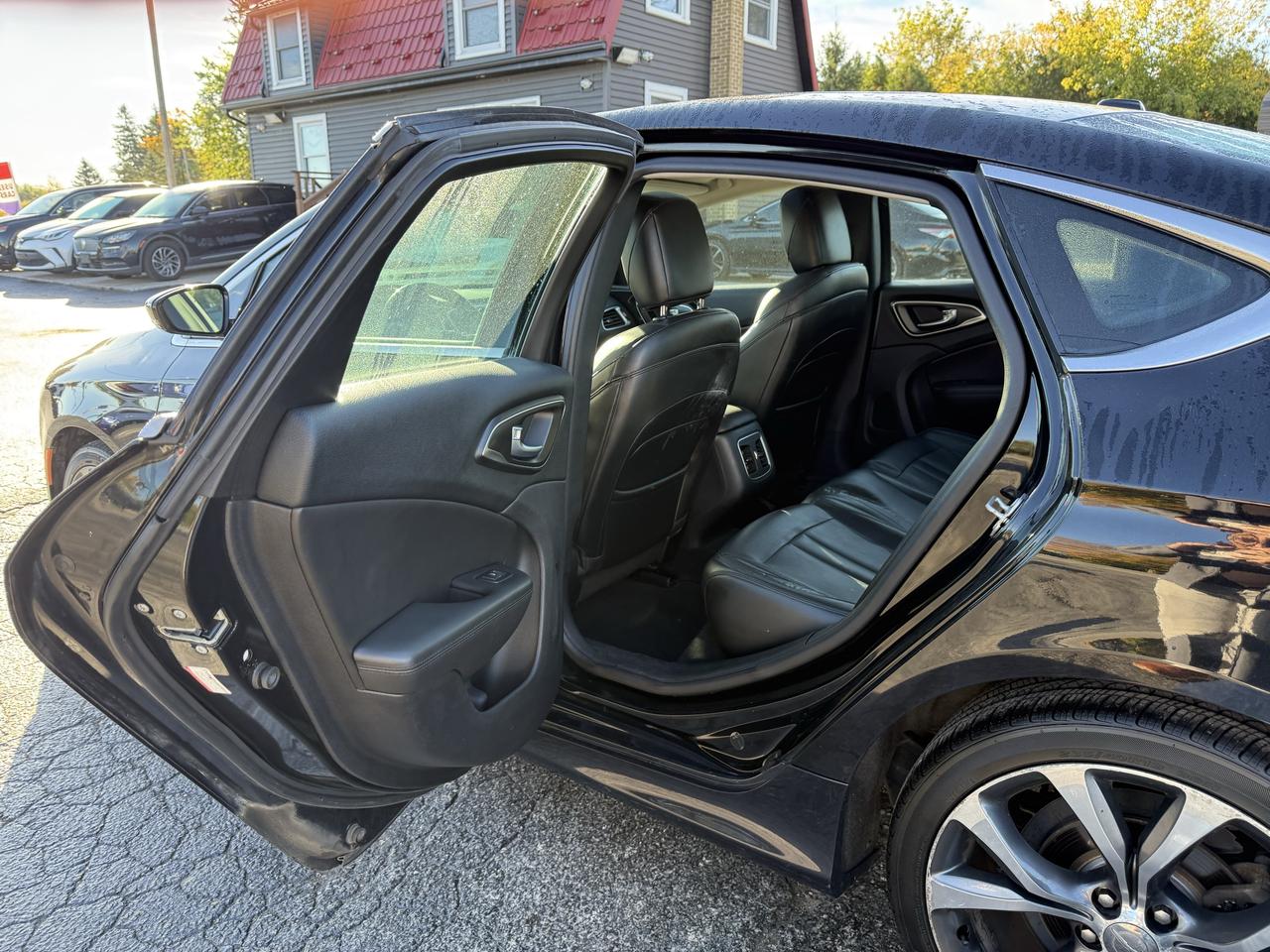 2016 Chrysler 200 C Photo