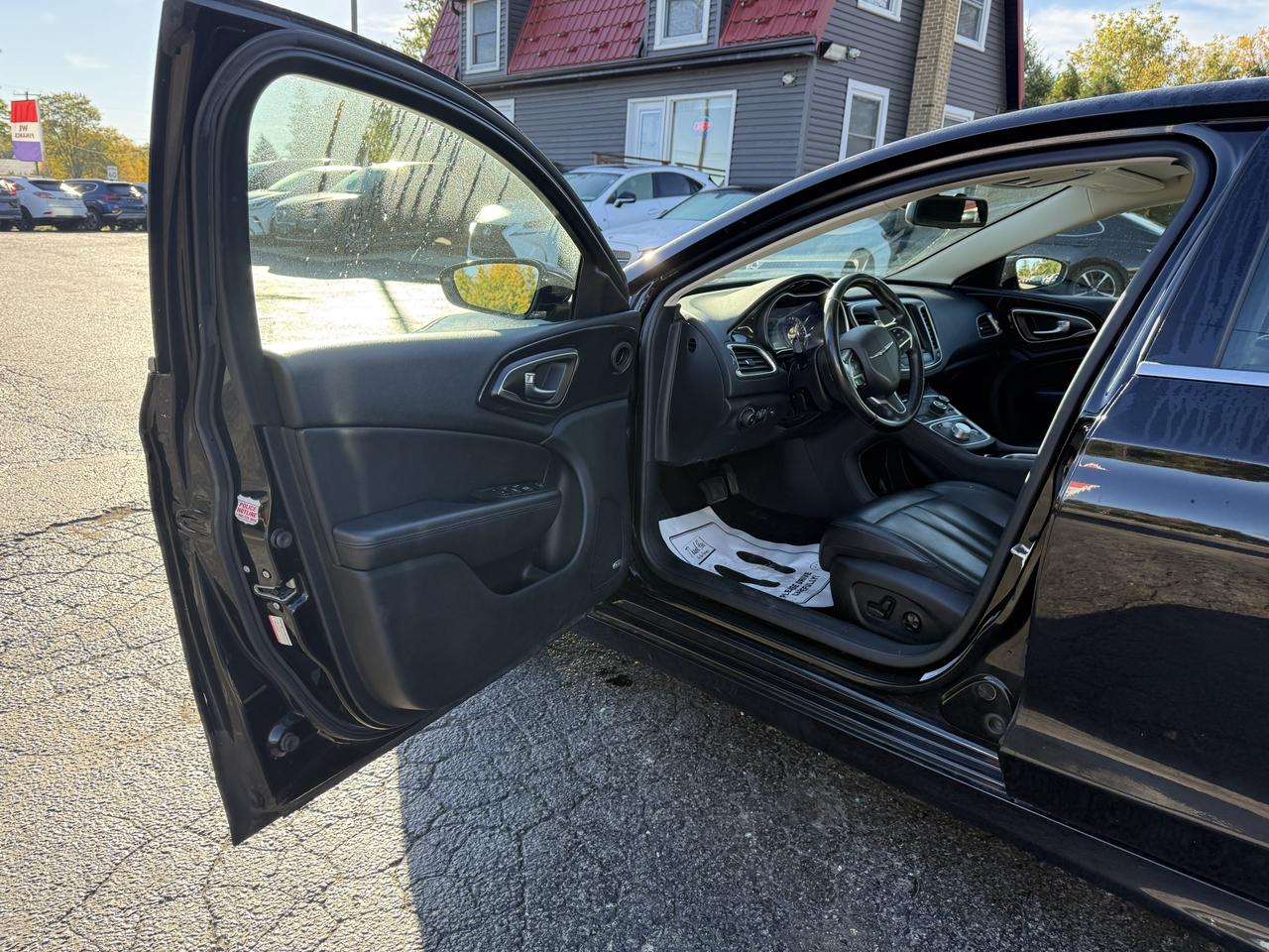 2016 Chrysler 200 C Photo
