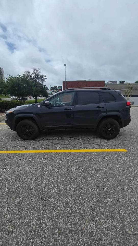 2016 Jeep Cherokee Trailhawk Photo