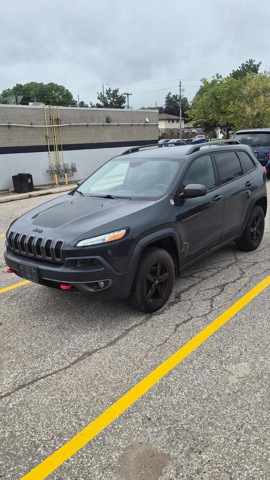 2016 Jeep Cherokee Trailhawk Photo1