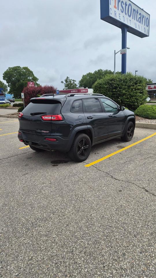 2016 Jeep Cherokee Trailhawk Photo