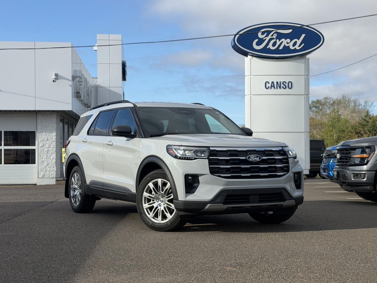 2027 Ford Explorer Active w/200A Pkg 4WD Photo0