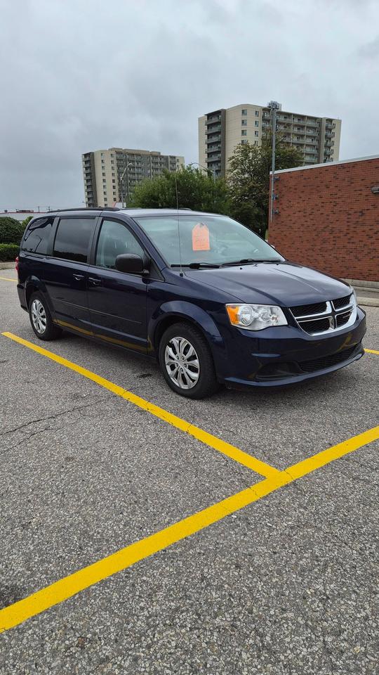2017 Dodge Grand Caravan SXT Photo3
