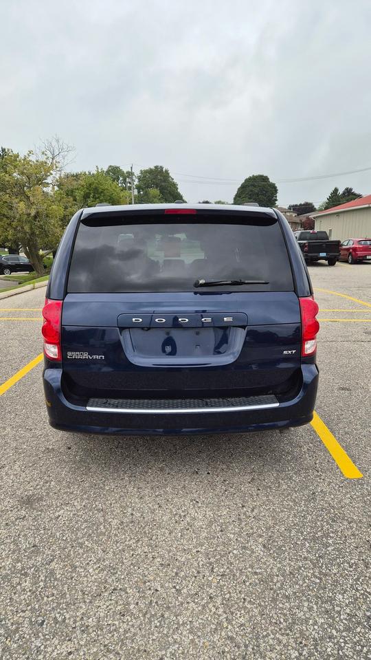 2017 Dodge Grand Caravan SXT Photo