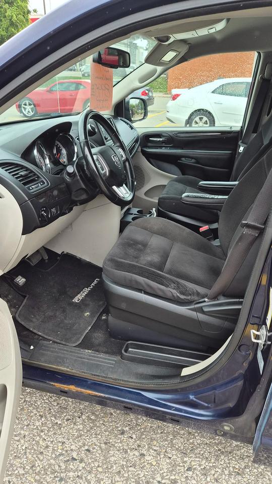 2017 Dodge Grand Caravan SXT Photo