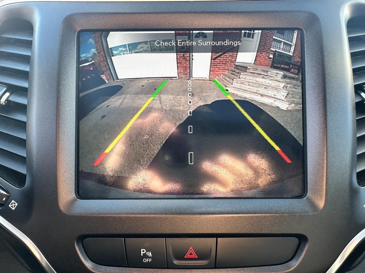 2020 Jeep Cherokee TrailhawkElite4x4 HTD/CLD-LTH PanoRoof PwrGate NAV Photo