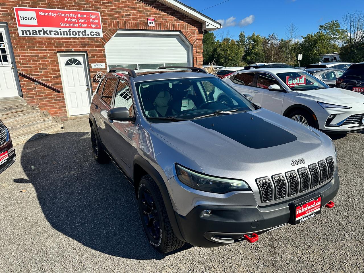 2020 Jeep Cherokee TrailhawkElite4x4 HTD/CLD-LTH PanoRoof PwrGate NAV Photo