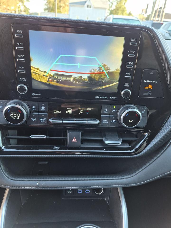 2022 Toyota Highlander XSE AWD Photo