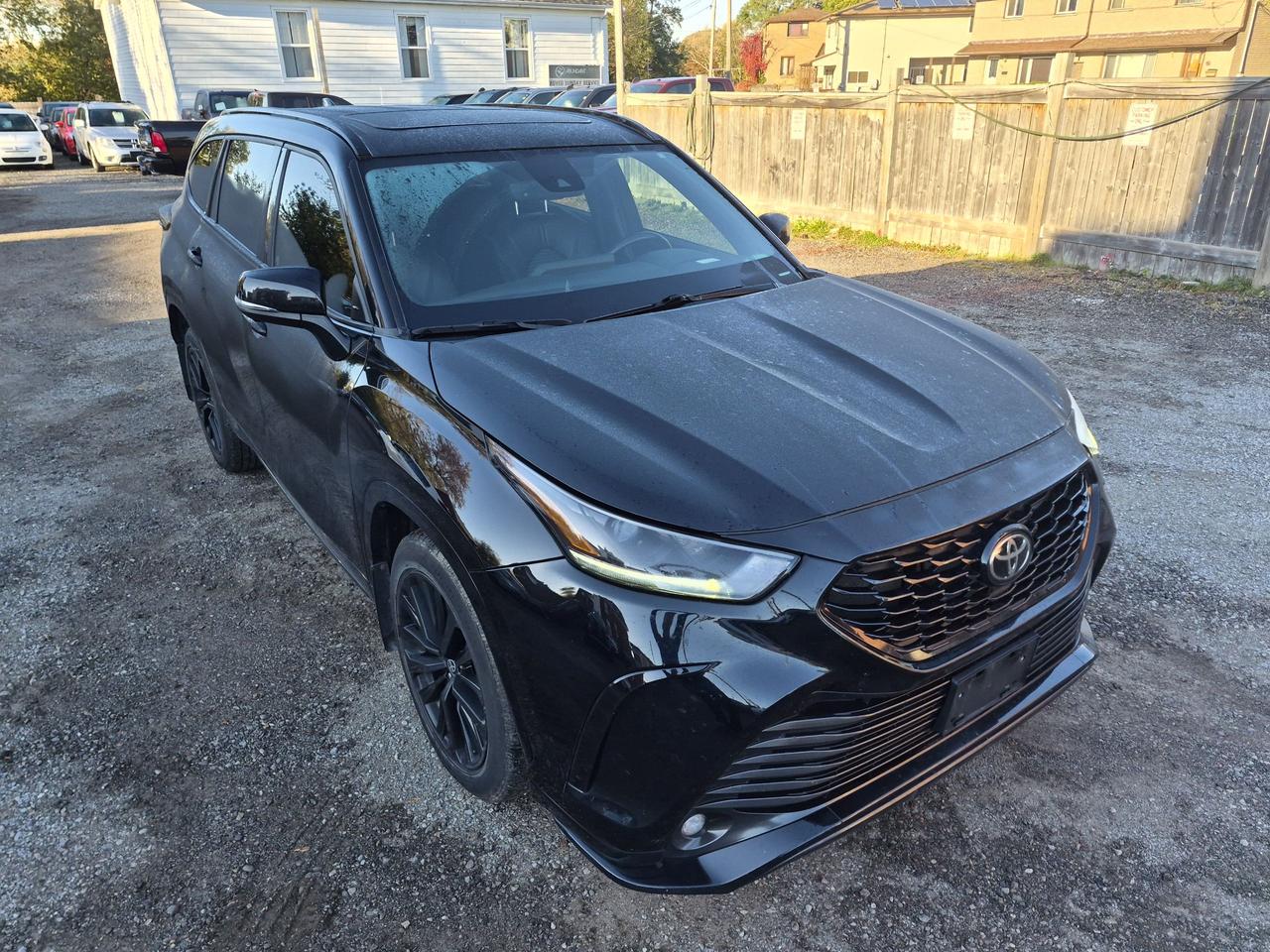 2022 Toyota Highlander XSE AWD Photo3