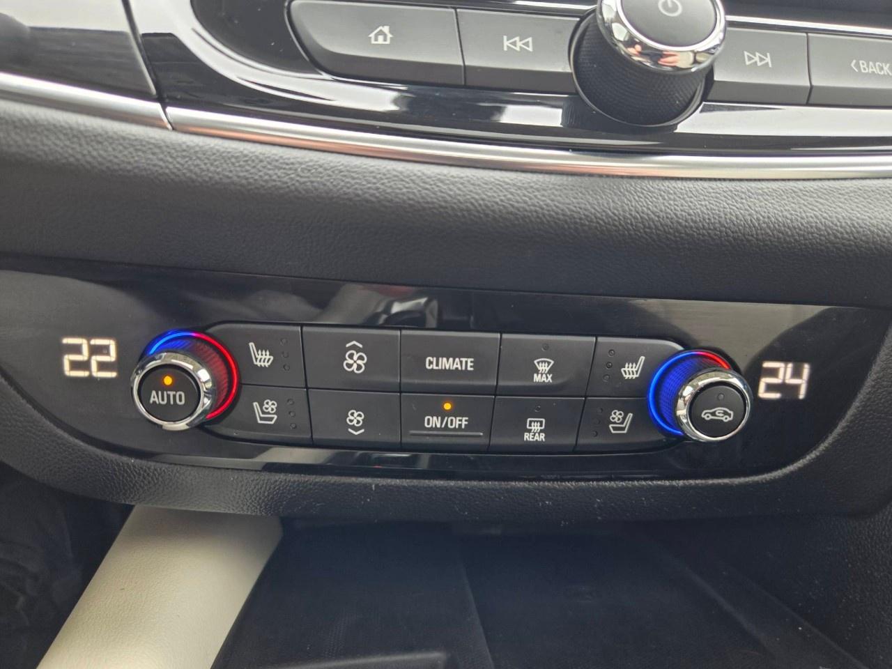 2023 Buick Enclave Premium AWD Photo