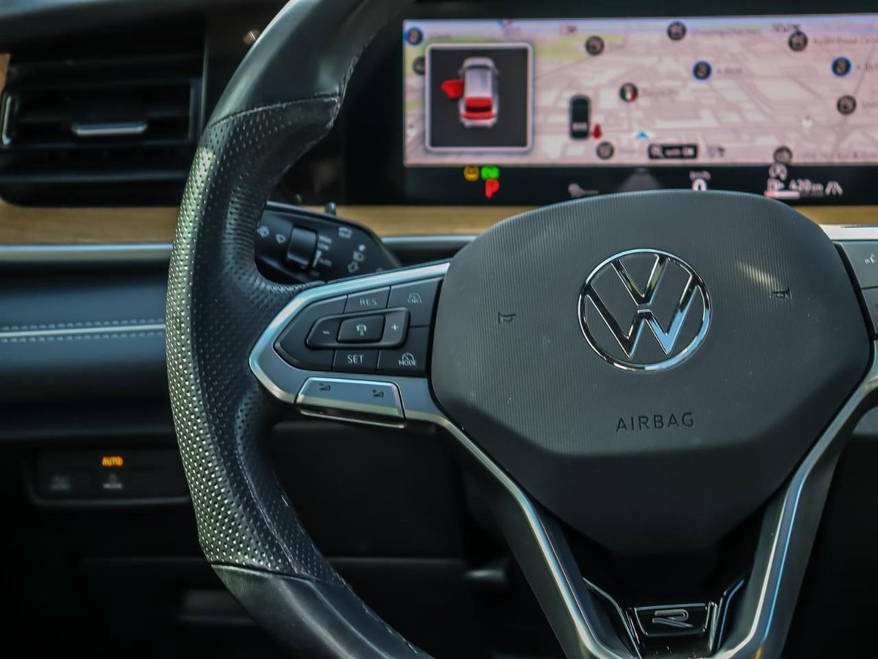 2025 Volkswagen Tiguan Highline R-Line Leather | Roof | Alloy | Photo