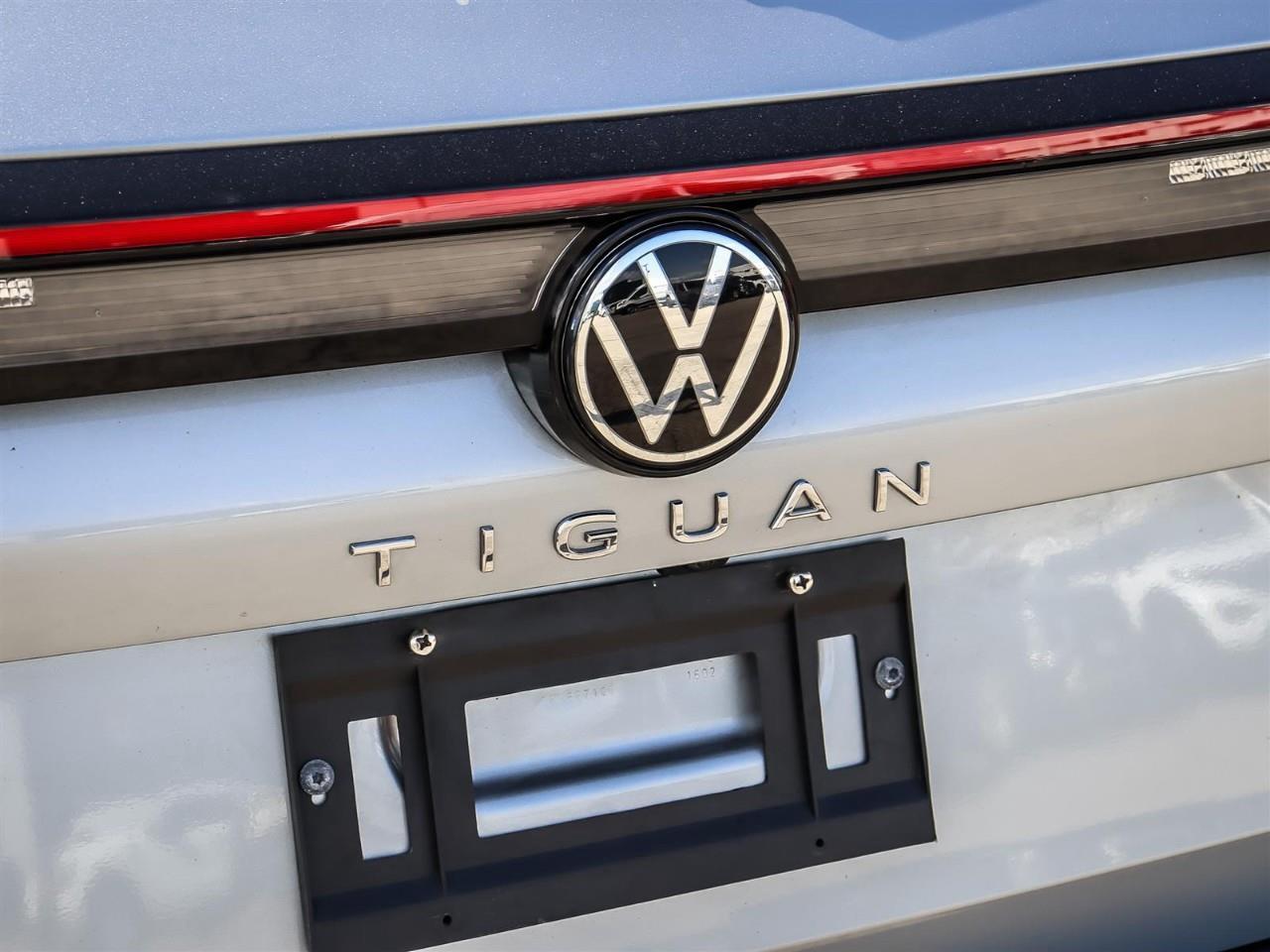 2025 Volkswagen Tiguan Highline R-Line Leather | Roof | Alloy | Photo