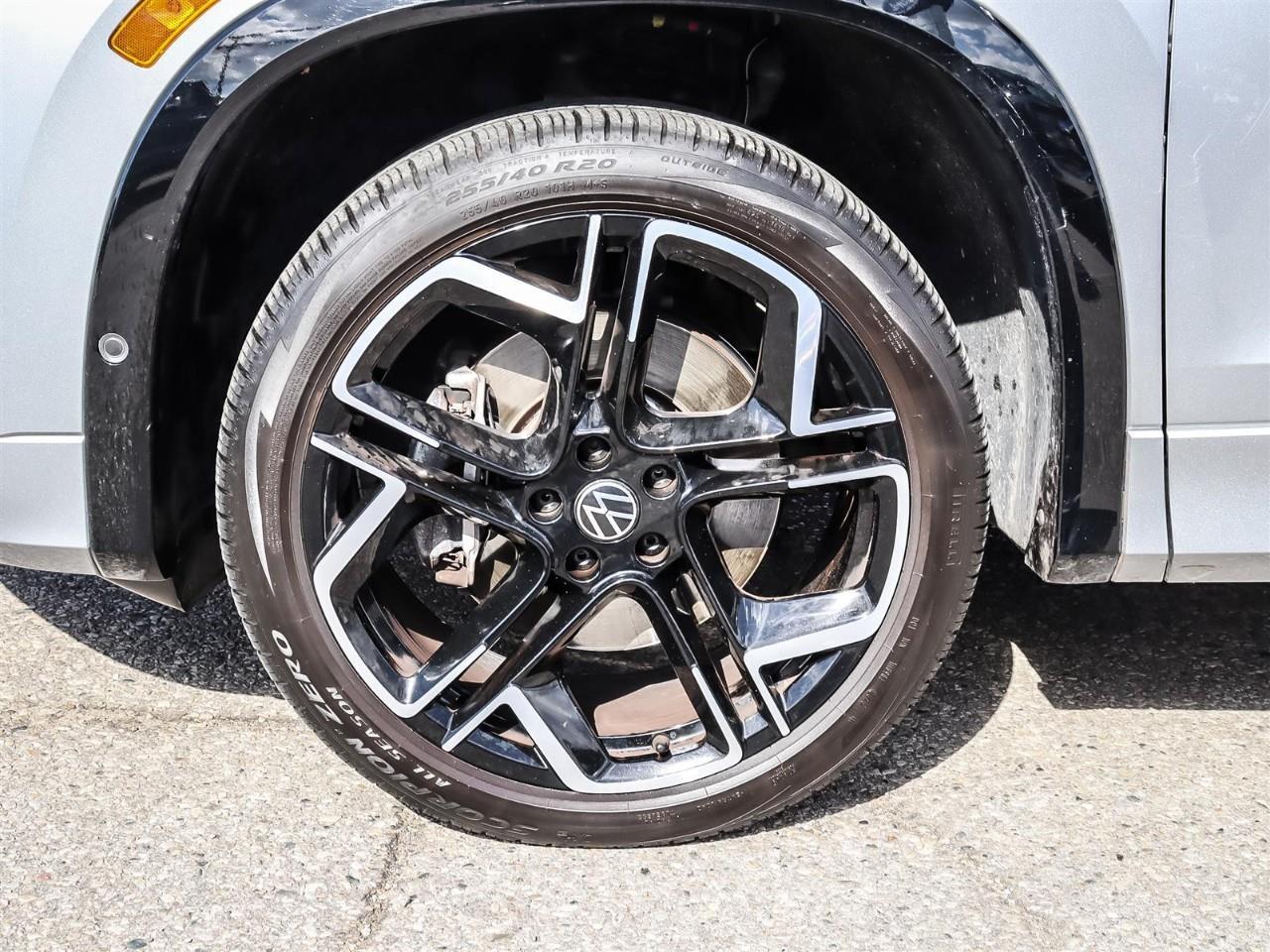 2025 Volkswagen Tiguan Highline R-Line Leather | Roof | Alloy | Photo