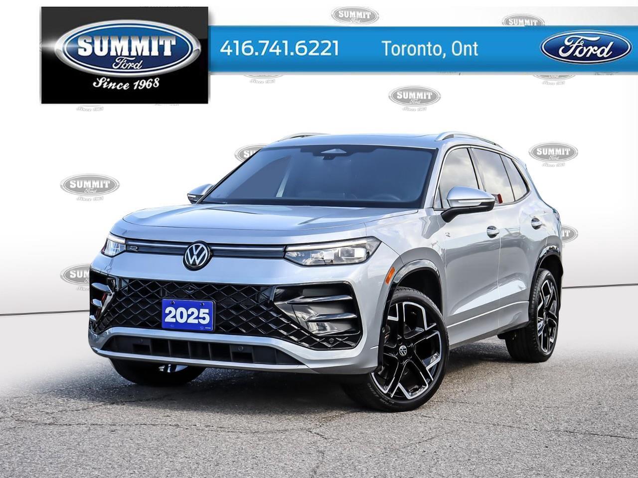 2025 Volkswagen Tiguan Highline R-Line Leather | Roof | Alloy | Photo0