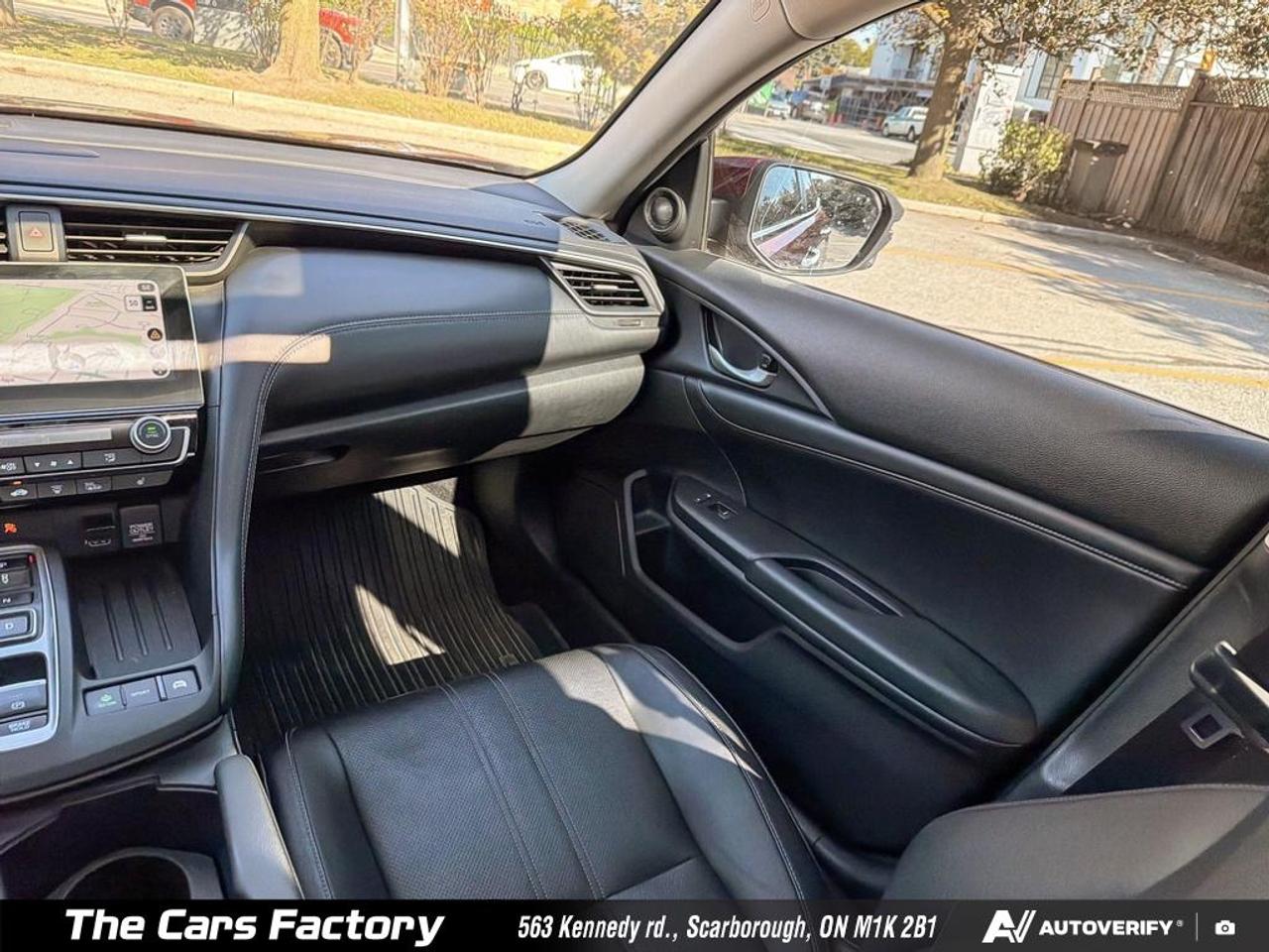 2019 Honda Insight Touring HYBRID Leather / S.Roof / Apple Carplay! Photo