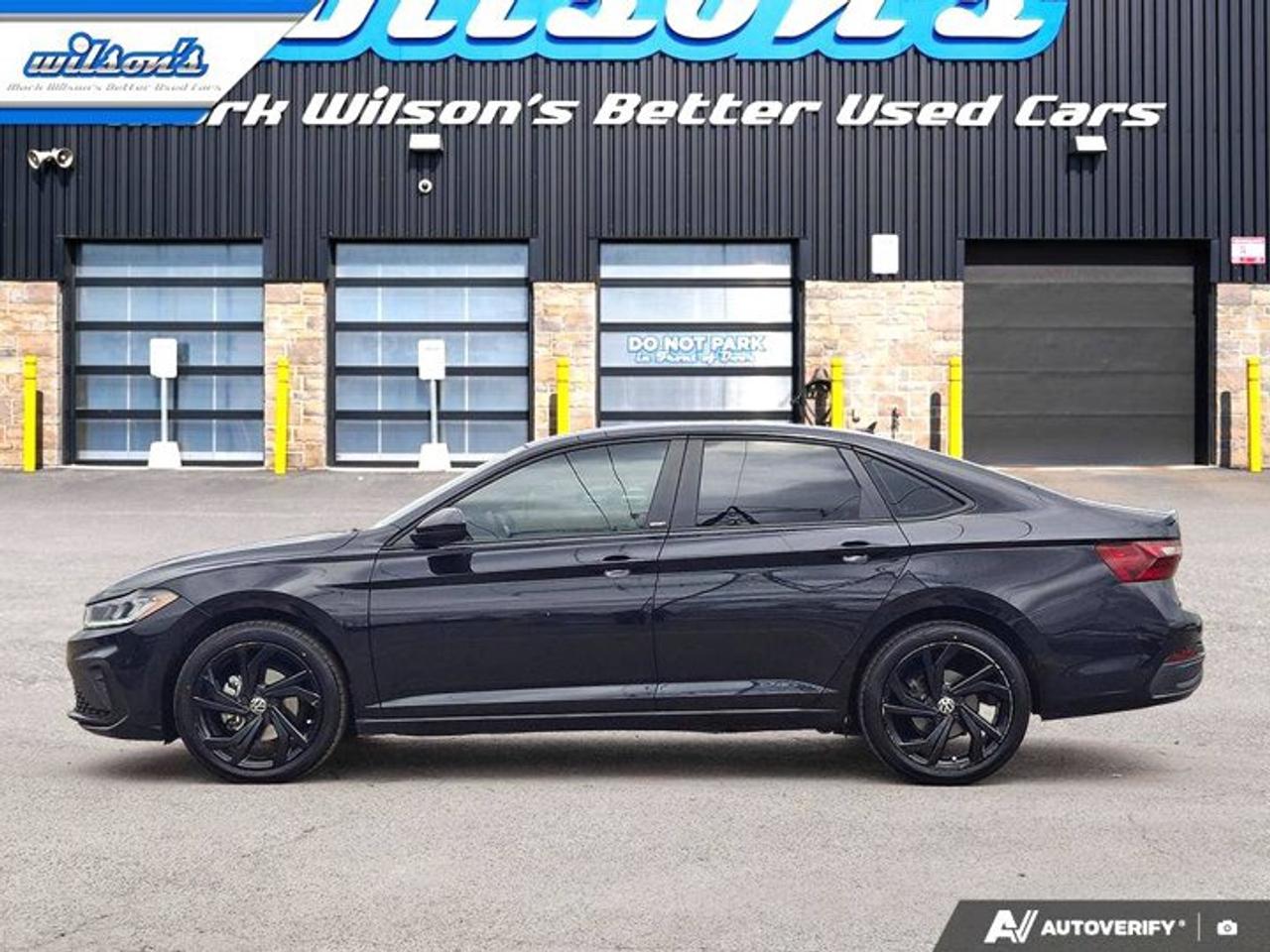 2025 Volkswagen Jetta Comfortline | Sport Package | Leather | Sunroof | Remote Start | Wireless Carplay | and More ! Photo
