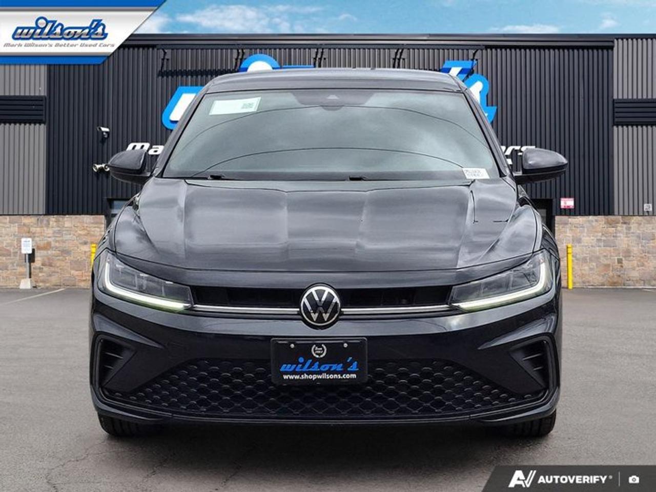 2025 Volkswagen Jetta Comfortline | Sport Package | Leather | Sunroof | Remote Start | Wireless Carplay | and More ! Photo