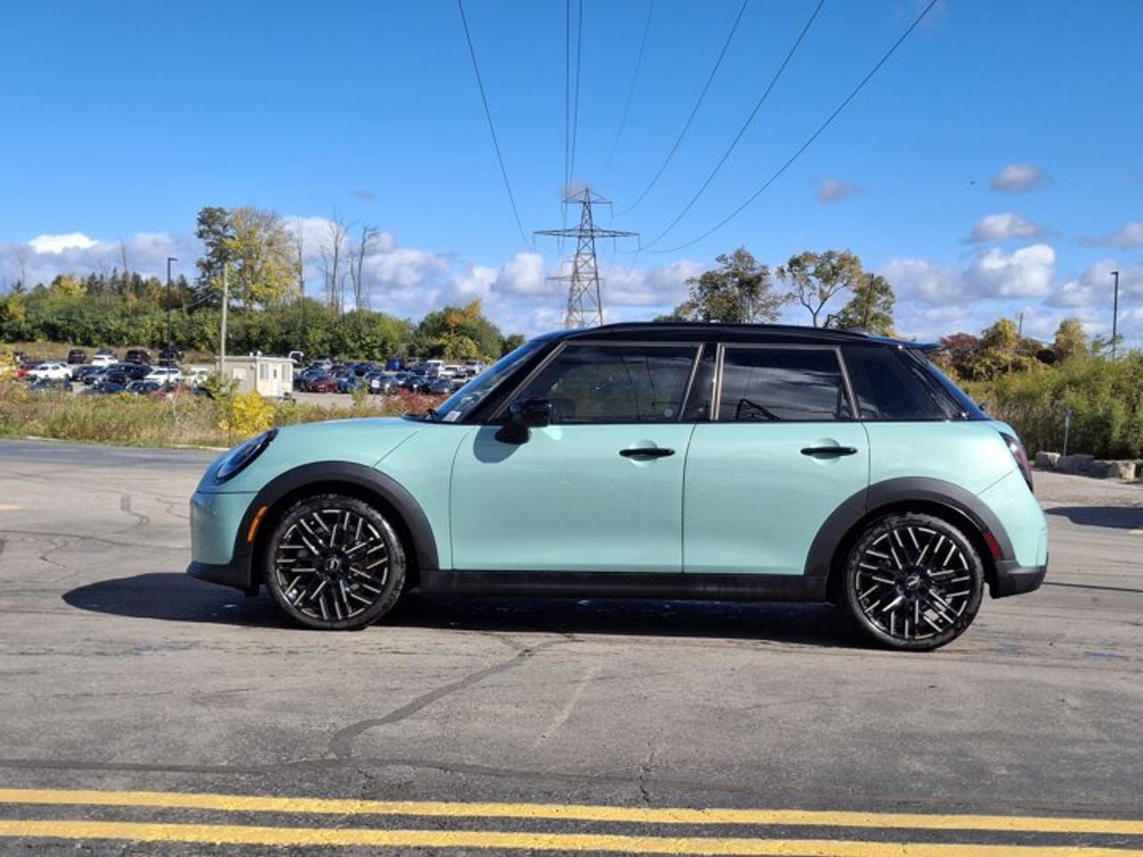2026 MINI 5 Door Cooper S 5-Door | Leather | Sunroof | HUD | Nav | 360 Camera | Adaptive Cruise | and More ! Photo2