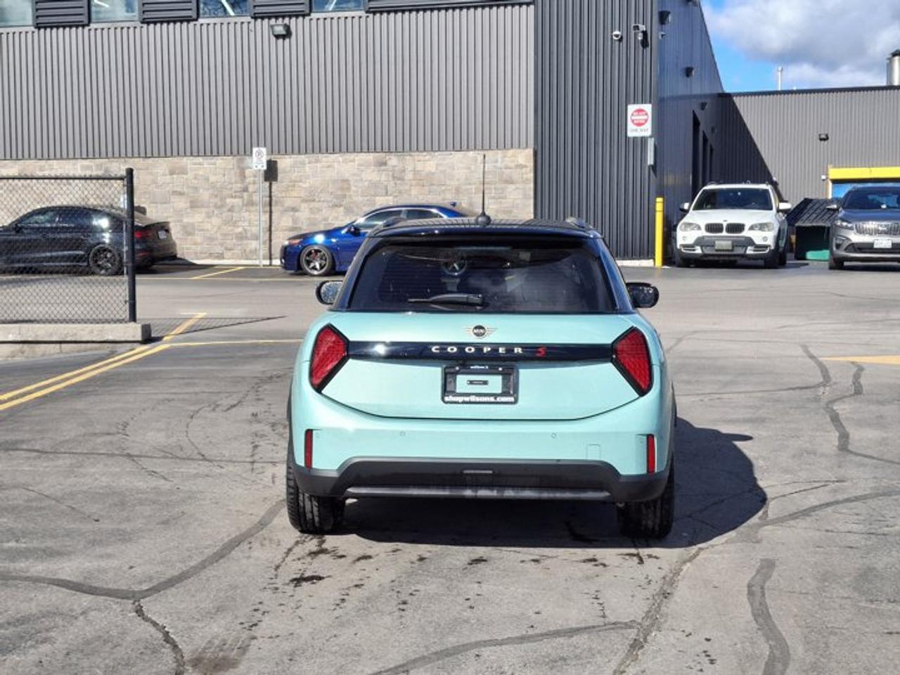 2026 MINI 5 Door Cooper S 5-Door | Leather | Sunroof | HUD | Nav | 360 Camera | Adaptive Cruise | and More ! Photo4
