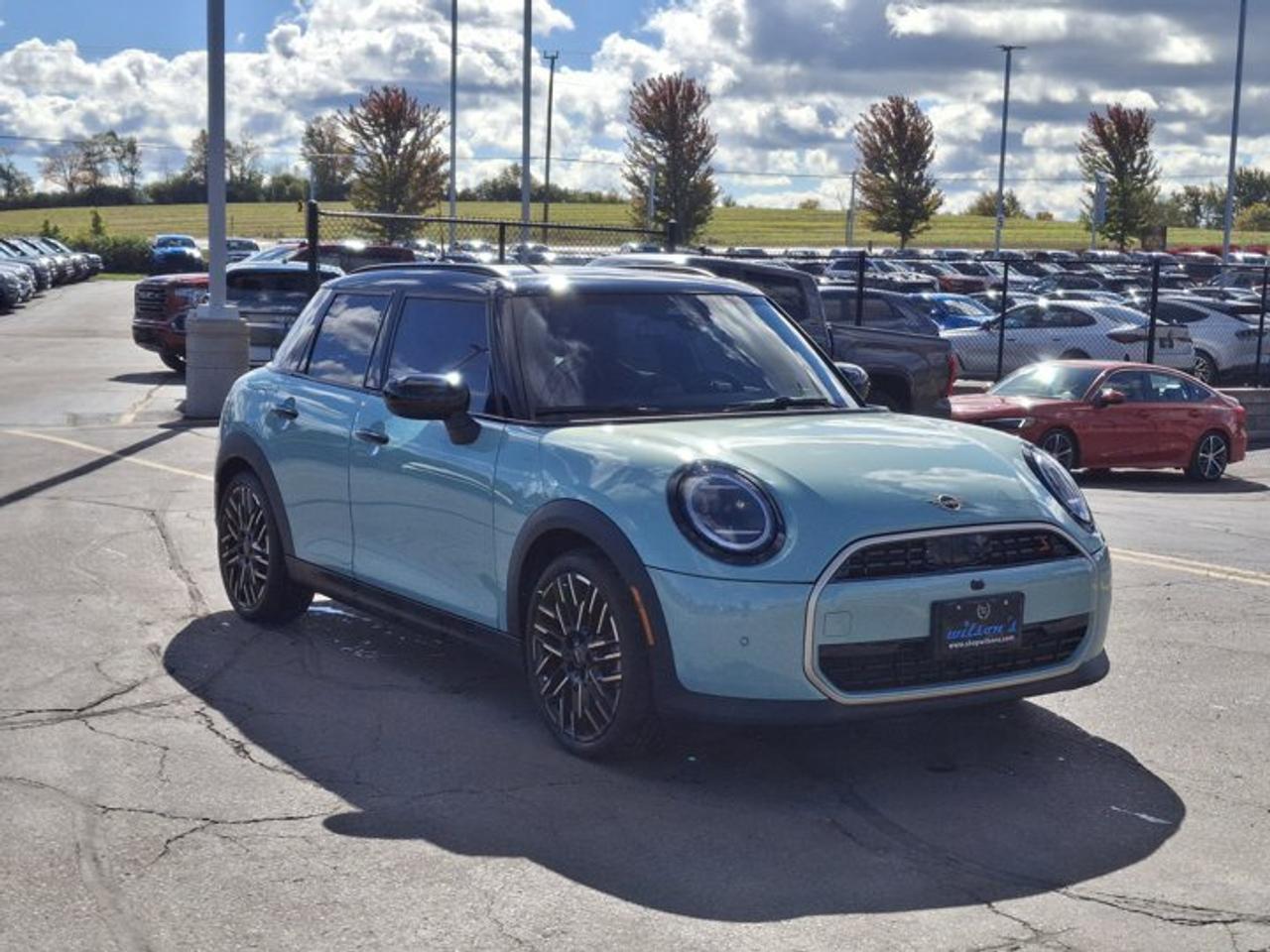 2026 MINI 5 Door Cooper S 5-Door | Leather | Sunroof | HUD | Nav | 360 Camera | Adaptive Cruise | and More ! Photo