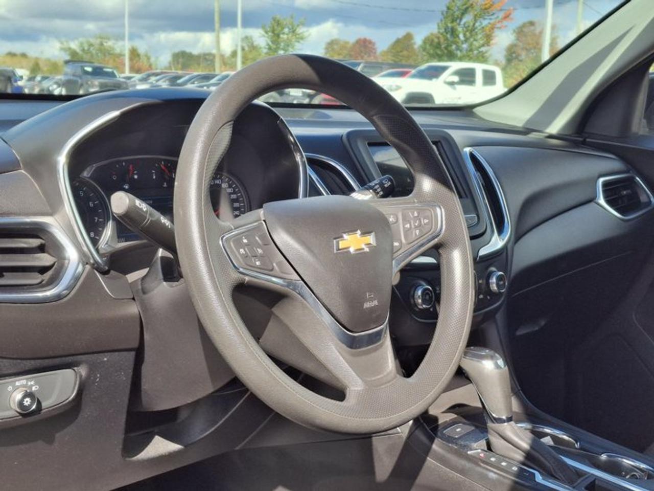 2019 Chevrolet Equinox LT AWD | Black Out Pkg | Heated Seats | Cruise Control | Remote Start | Carplay + Android and More ! Photo