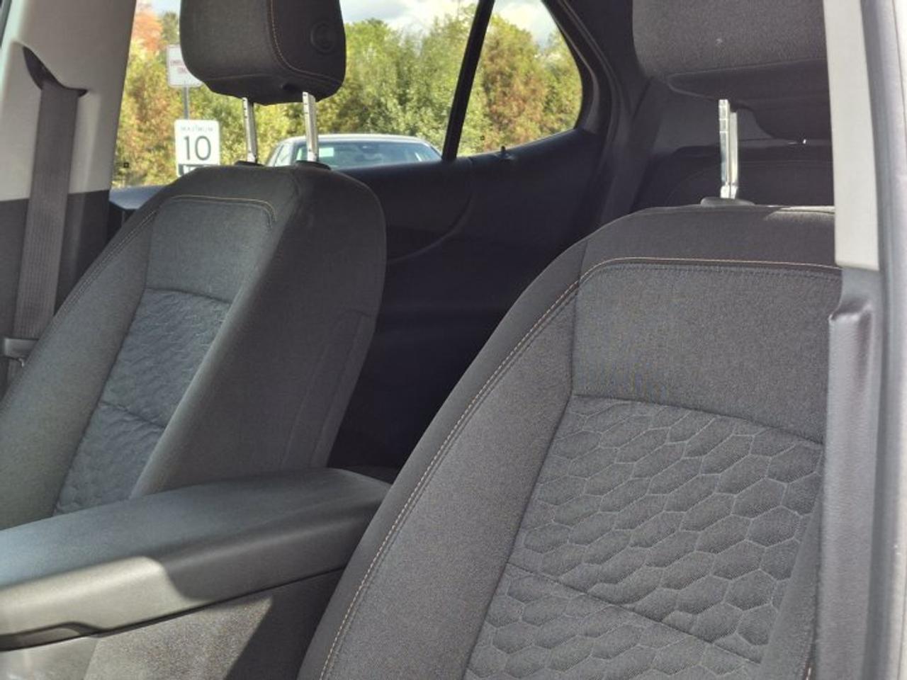 2019 Chevrolet Equinox LT AWD | Black Out Pkg | Heated Seats | Cruise Control | Remote Start | Carplay + Android and More ! Photo