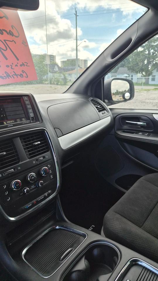 2015 Dodge Grand Caravan SXT Photo