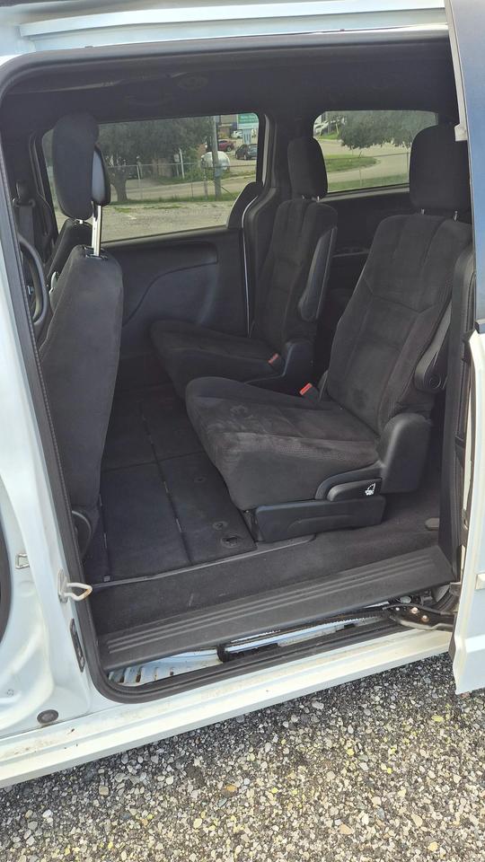 2015 Dodge Grand Caravan SXT Photo