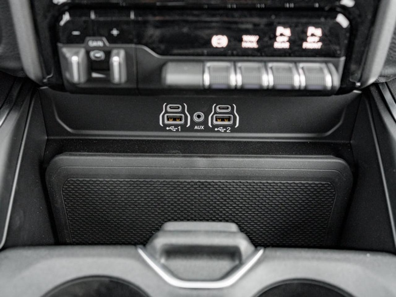 2026 RAM 3500 Big Horn Photo